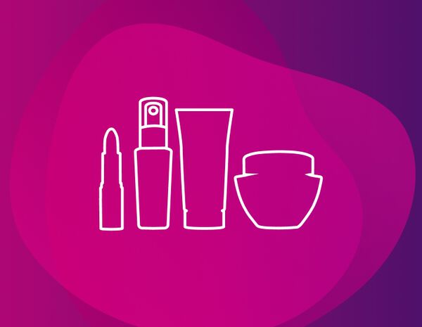 Em fundo em tons de rosa e roxo, ilustrações de silhuetas de produtos Avon: batom, frasco com válvula, bisnaga e pote.