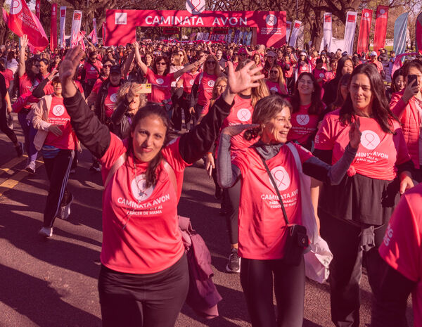  Sumate a la Caminata AVON   Sé parte de una nueva edición de la caminata que hace 20 años nos reúne por la Salud Mamaria. Retirá tu kit en Sede Club de Corredores Av. Monroe 916, CABA Desde el 1 de septiembre Lunes a viernes de 10 a 18 h Sábados de 8:30 a 16 h