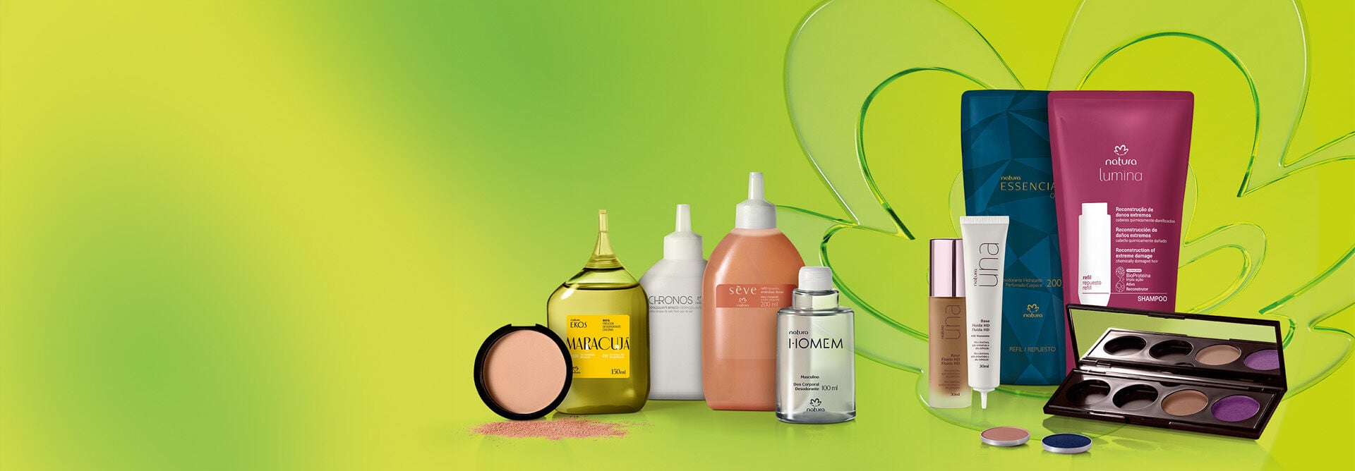 Refis de produtos Ekos, Chronos, Sève, Natura Homem, Una, Essencial e Lumina. Embalagems em diferentes formatos, como frascos, bisnagas e sachês. Fundo verde vibrante com flor símbolo da Natura.