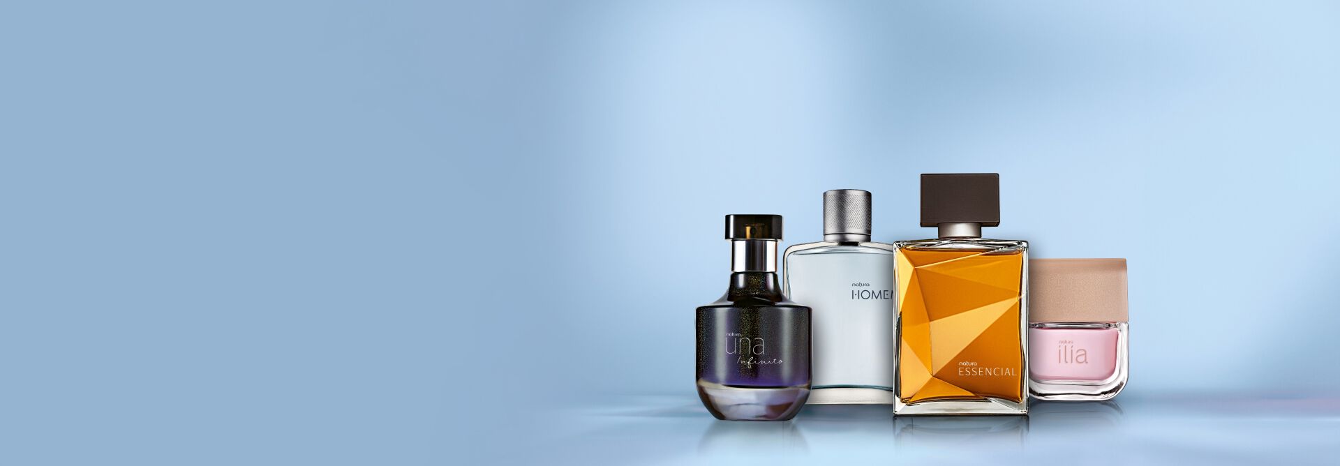 Una Infinito, Natura Homem, Essencial Masculino e Ilía aparecem em destaque no canto direito da tela sobre fundo azul-claro representando os mais vendidos da categoria de perfumaria da Natura.