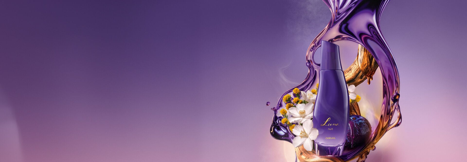 Frasco de fragrância Luna Nuit com flores brancas e amarelas, madeiras e textura fluida roxa, em fundo degradê roxo.