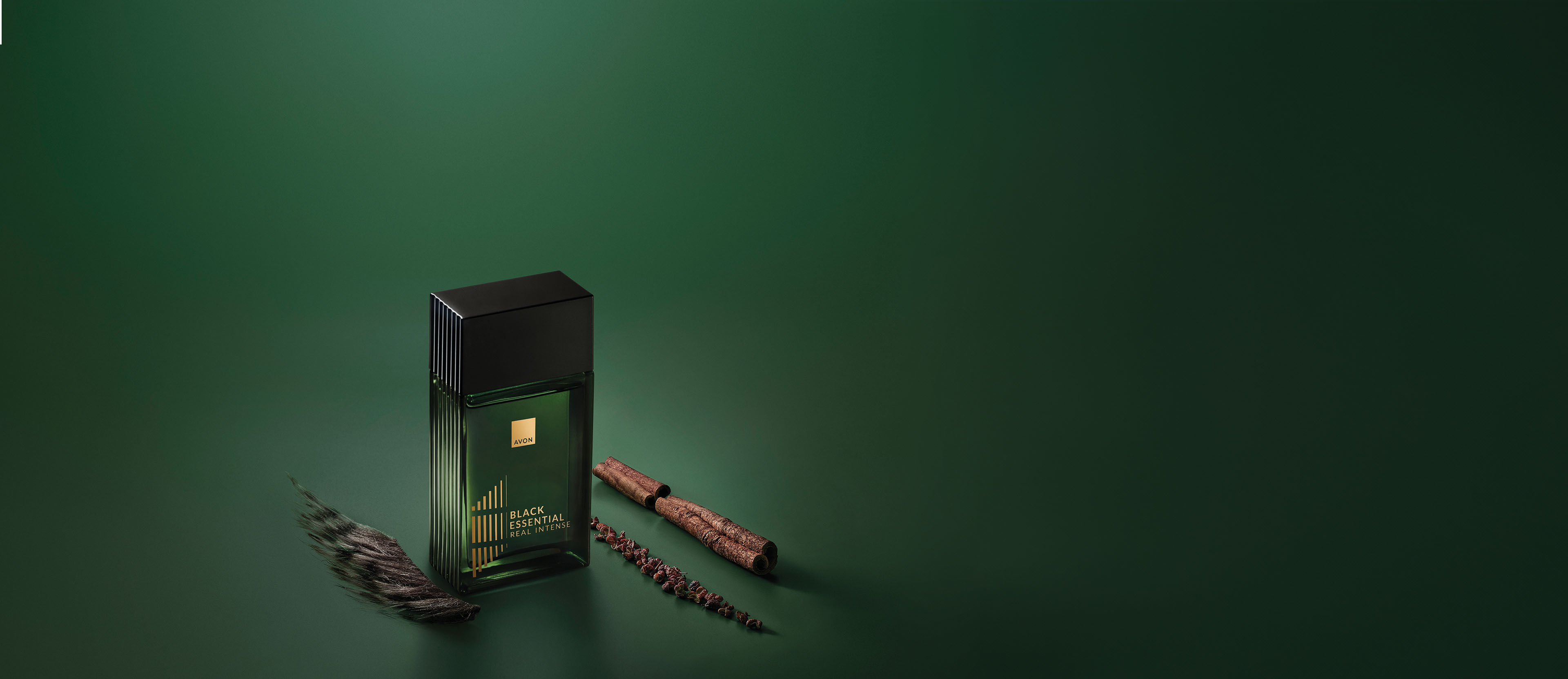 Black Essential Real Intense Deo Colônia