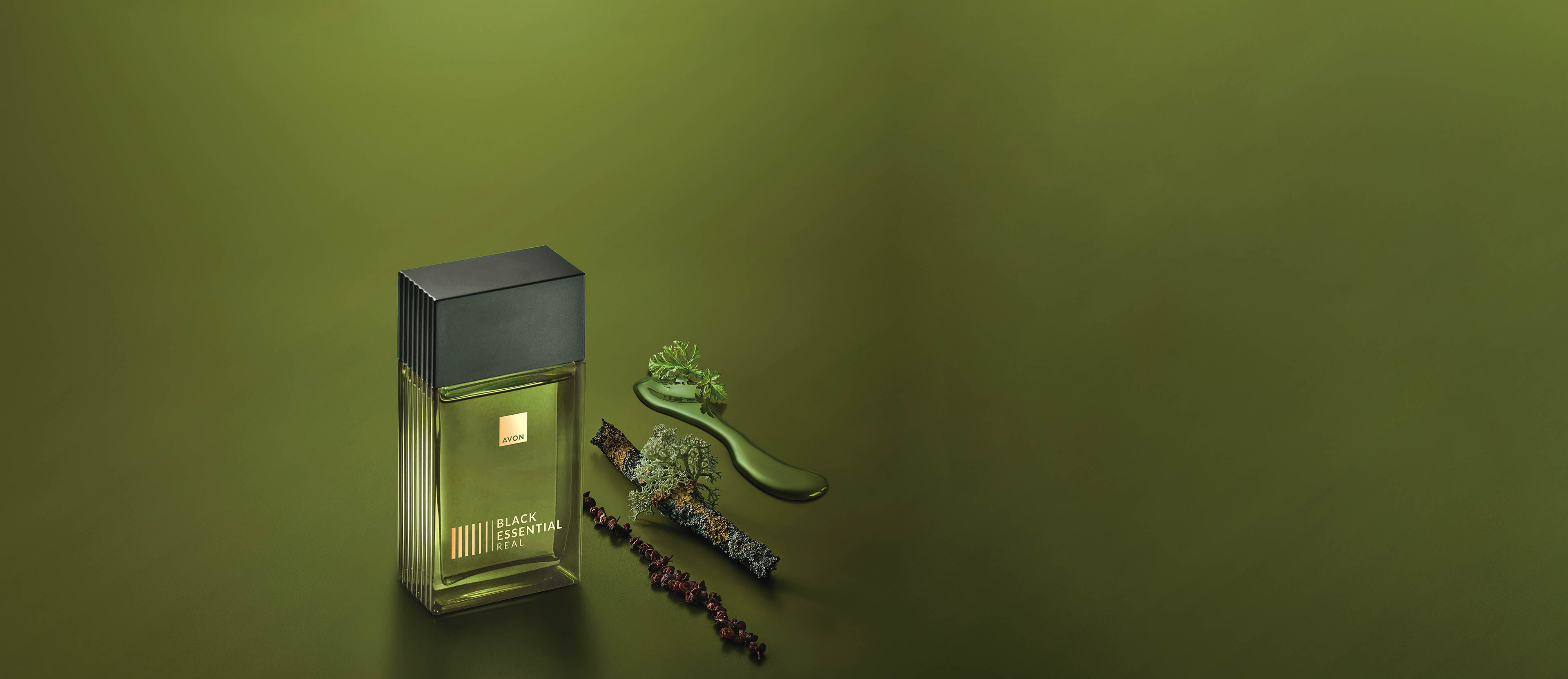 Black Essential Real Deo Colônia