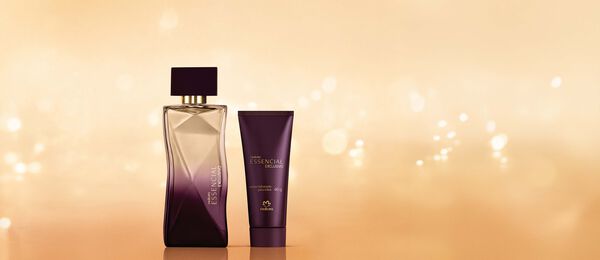 Regalo Eau de Parfum y Crema para Manos Essencial Exclusivo Femenino (2 productos)