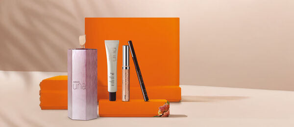 Regalo Madres Beauty Box con primer, gloss y delineador Una (3 productos)