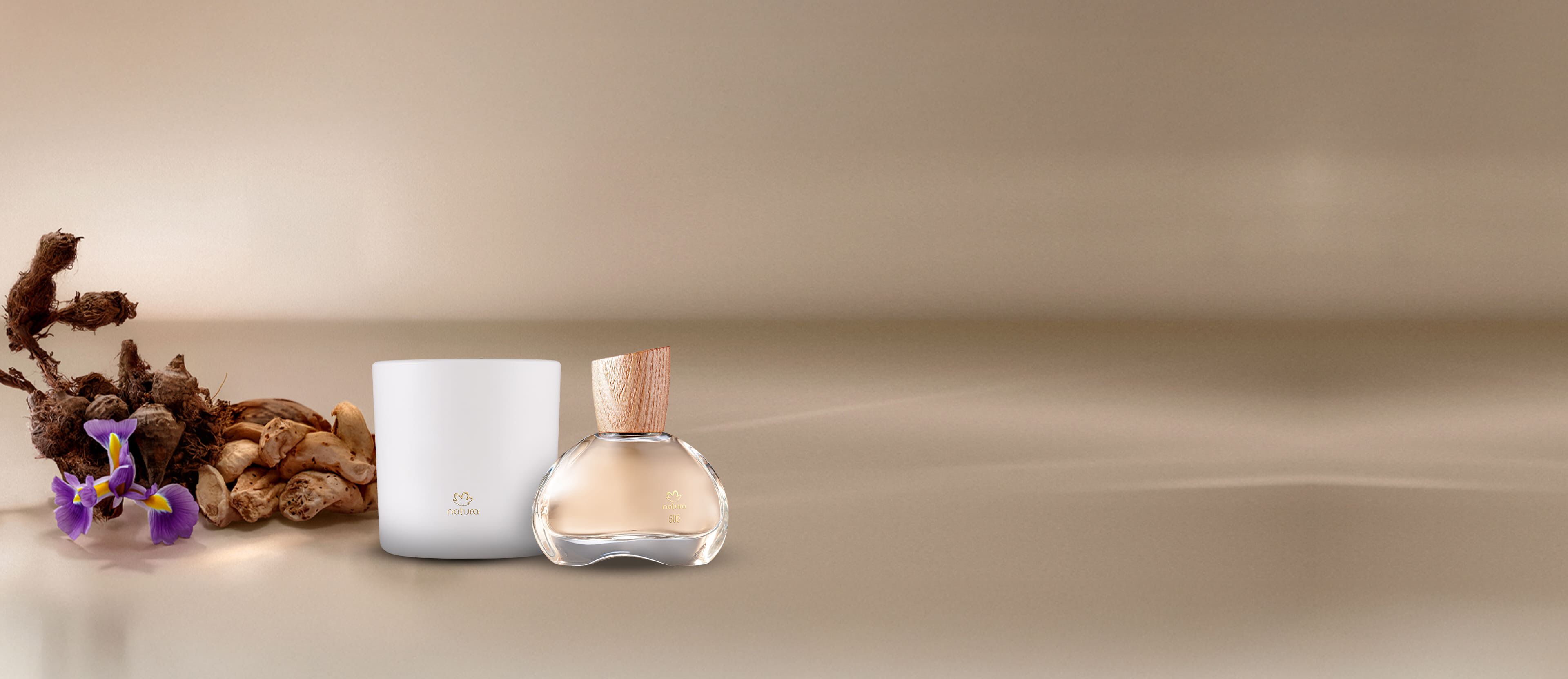 Kit Eau de Parfum Natura 505 Íris Priprioca e Vela Perfumada 774 Rosa Capitiú (2 produtos)