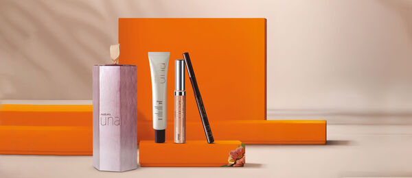 Regalo Beauty Box Madres (Caja con 1 Primer + 1 Gloss Perla + 1 Delineador Negro)