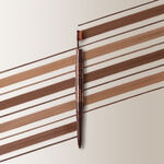 Una Lápiz retráctil para cejas castaño claro