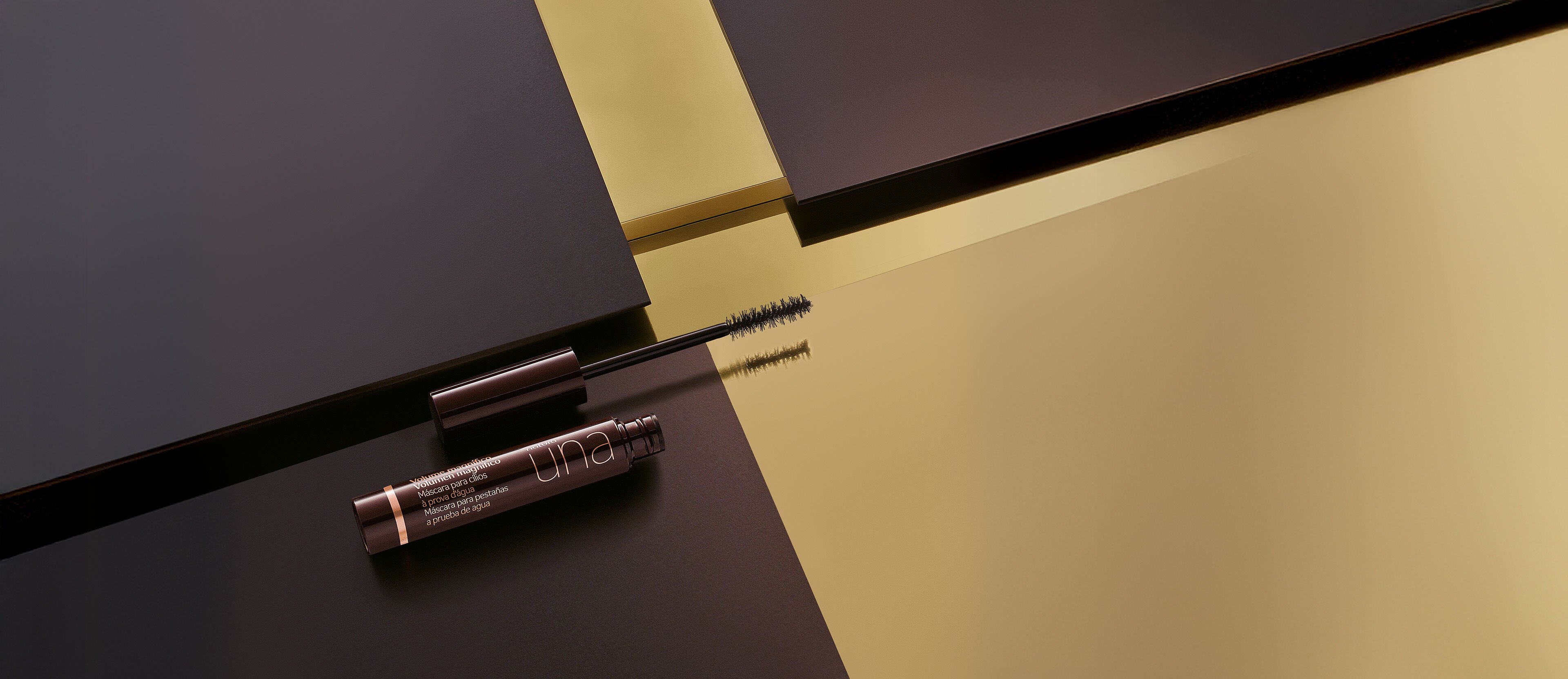 Una Máscara volumen magnífico a prueba de agua  8 ml