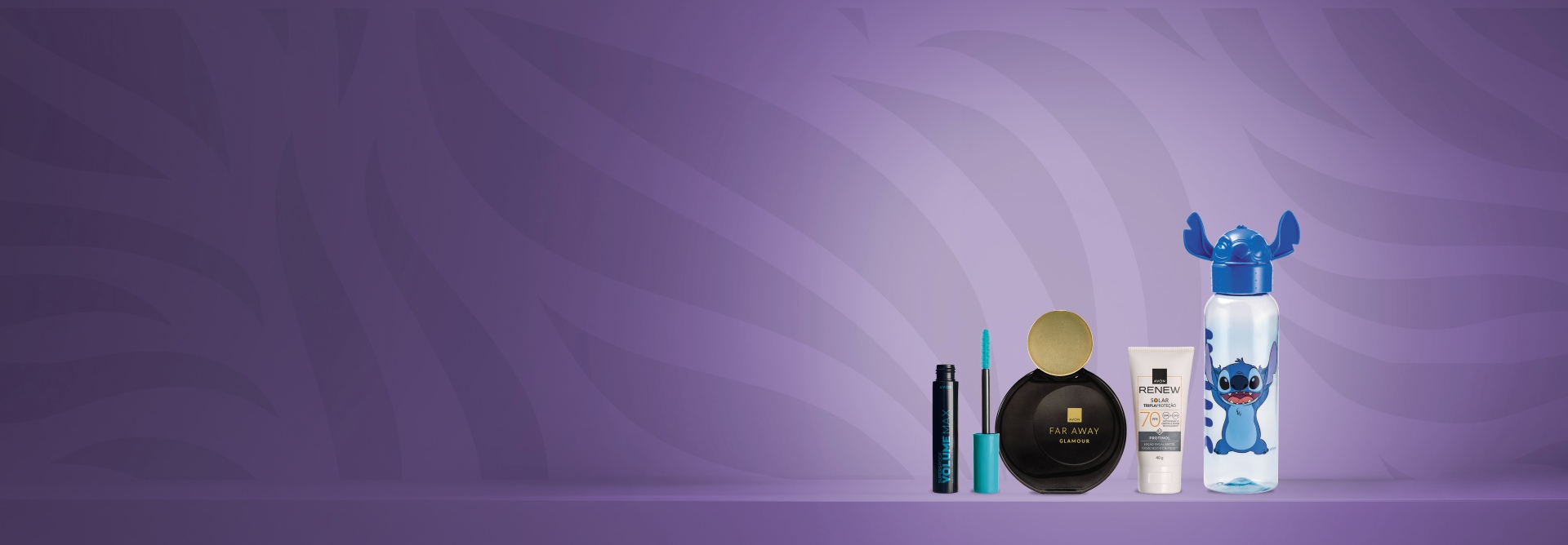 Produtos Avon sobre bancada roxa e fundo com formas em tons de roxo.