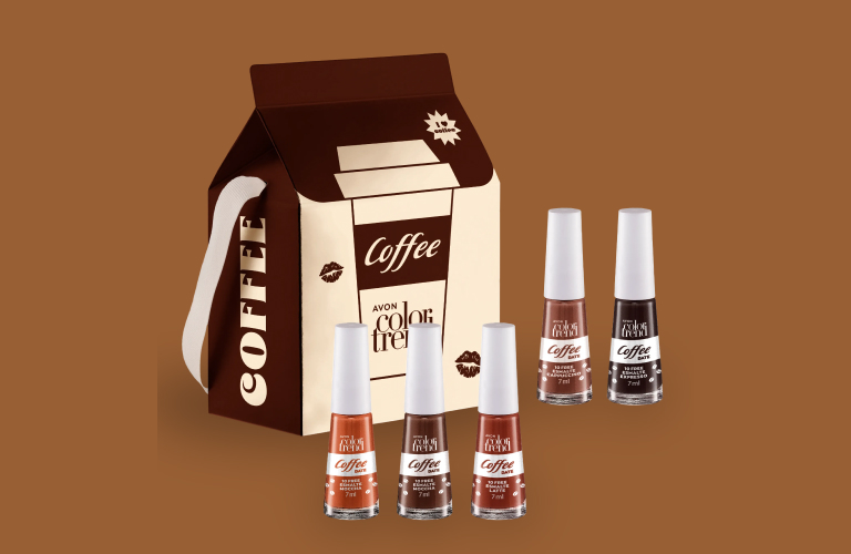 Cinco esmaltes Avon Color Trend em tons de marrom e nude com caixa temática da coleção Coffee Date.