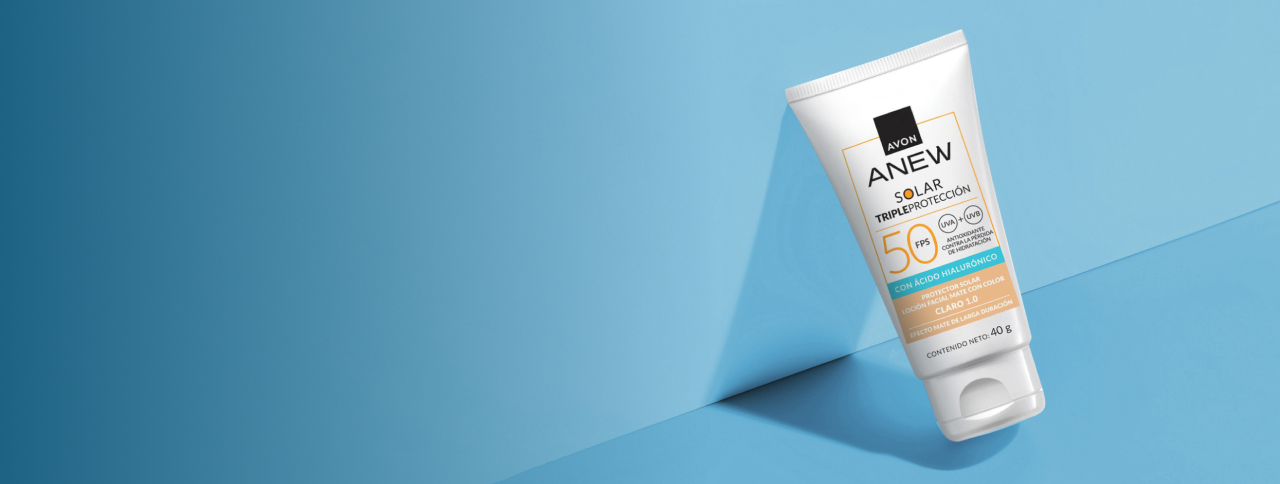 Anew Solar Protección FPS 50 con Ácido Hialurónico: Anew Solar Triple rellena líneas finas e hidrata. ¡Acabado invisible para tu piel!