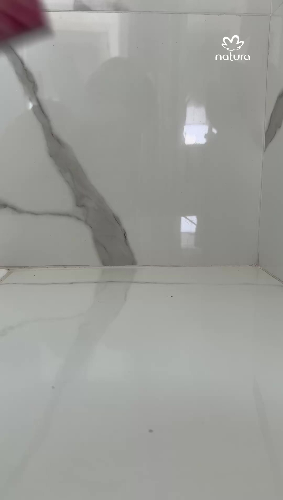 Video mostrando rutina de productos Chronos Derma