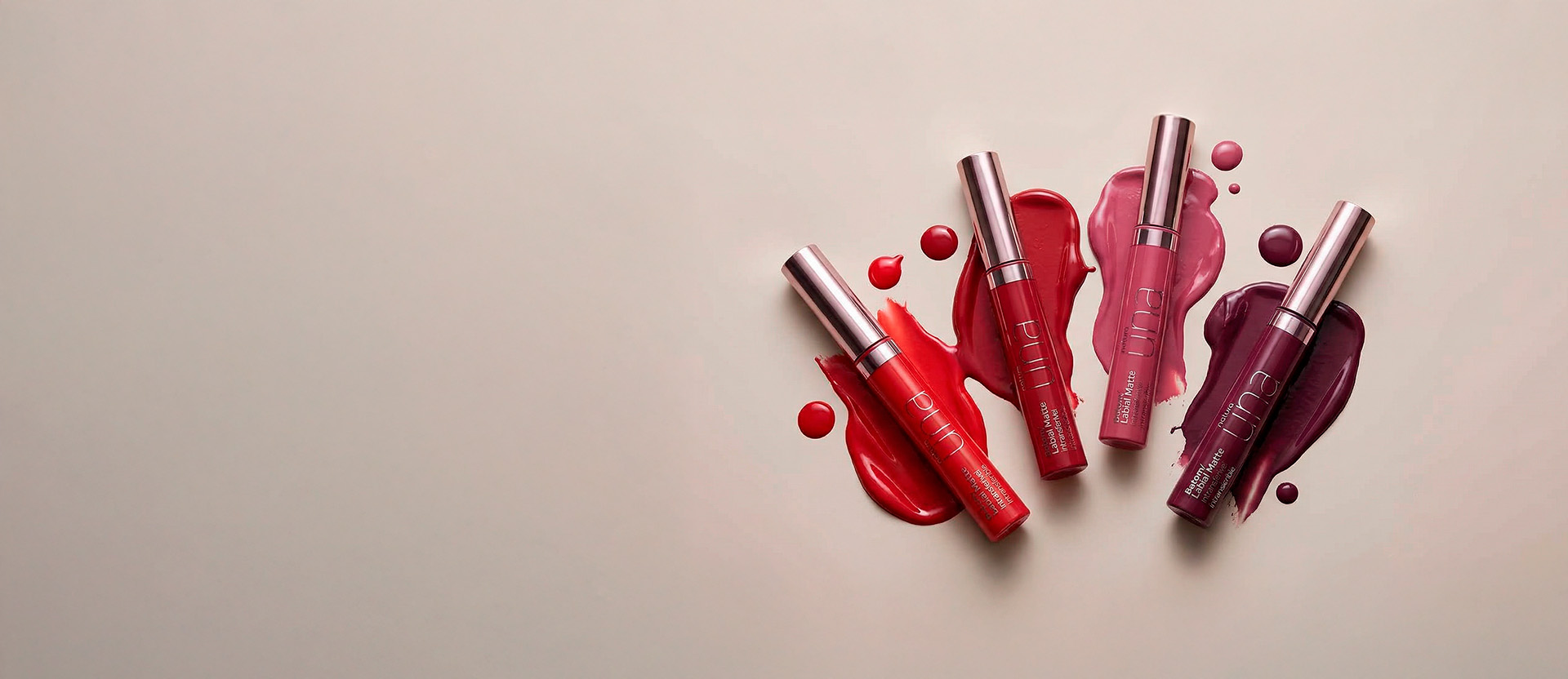 Color intenso que no transfiere labiales matte que hidrata todo el día. 12h de duración, textura mousse y alta cobertura que no mancha ni se corre.