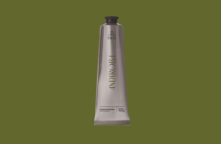 Fluido de Massagem Ekos para massagem relaxante sobre um fundo branco