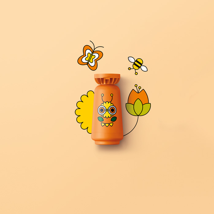 Foto do Shampoo 2 em 1 de Naturé sobre um fundo laranja com ilustração de uma borboleta, uma abelha e uma flor.