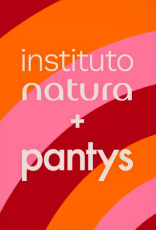 Logo Instituto Natura + pantys. Fundo com formas em tons de rosa e laranja.