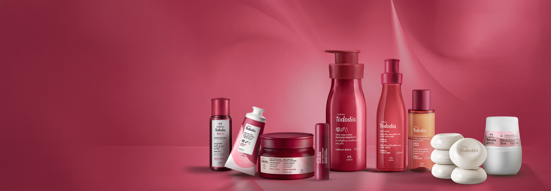 Linha completa de Tododia Cereja e Avelã, incluindo Sabonetes em Barra, Creme Amanteigado Corporal Perfumado, Body Splash, Creme Nutritivo, Óleo Bifásico, Desodorante Roll-on, Creme para Mãos,  Balm Labial e Essência de cabelos.