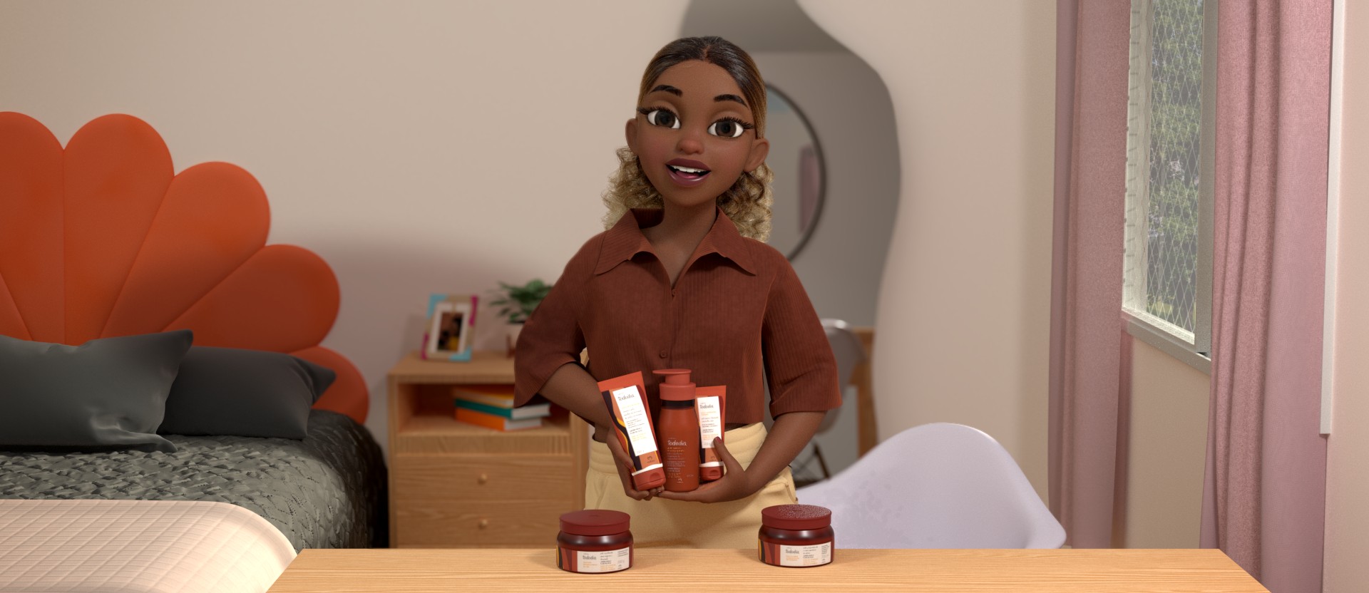 Imagem traz Nat Natura em seu quarto, com cabelo preso e camisa marrom, segurando três produtos de Tododia Jambo Rosa e Flor de Caju, enquanto dois produtos da linha estão sobre uma mesa.
