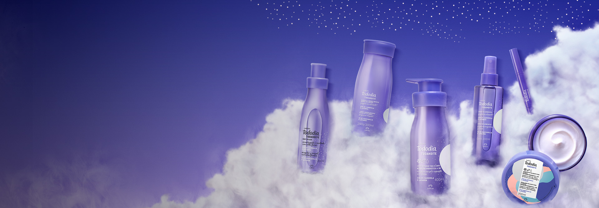 imagem de uma nuvem com os seguintes produtos voando: creme, spray, sabonete, body splash, concentrado