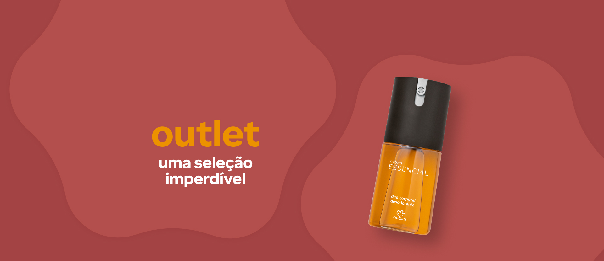Frasco de Desodorante Corporal Natura Essencial laranja com tampa spray preta inclinado, com o texto: “outlet. Uma seleção imperdível”, em fundo em tons de vermelho.