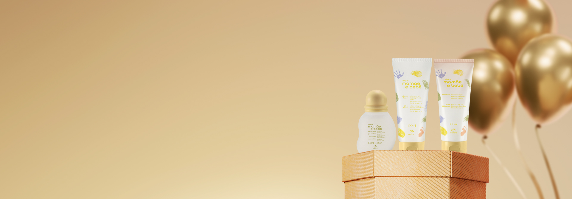 Presente Natura Mamãe e Bebê Flor de Laranjeira, com Água de Colônia, Creme Hidratante e Sabonete Líquido, destaca-se sobre caixa de presente hexagonal laranja. Atrás, balões dourados em fundo amarelo.