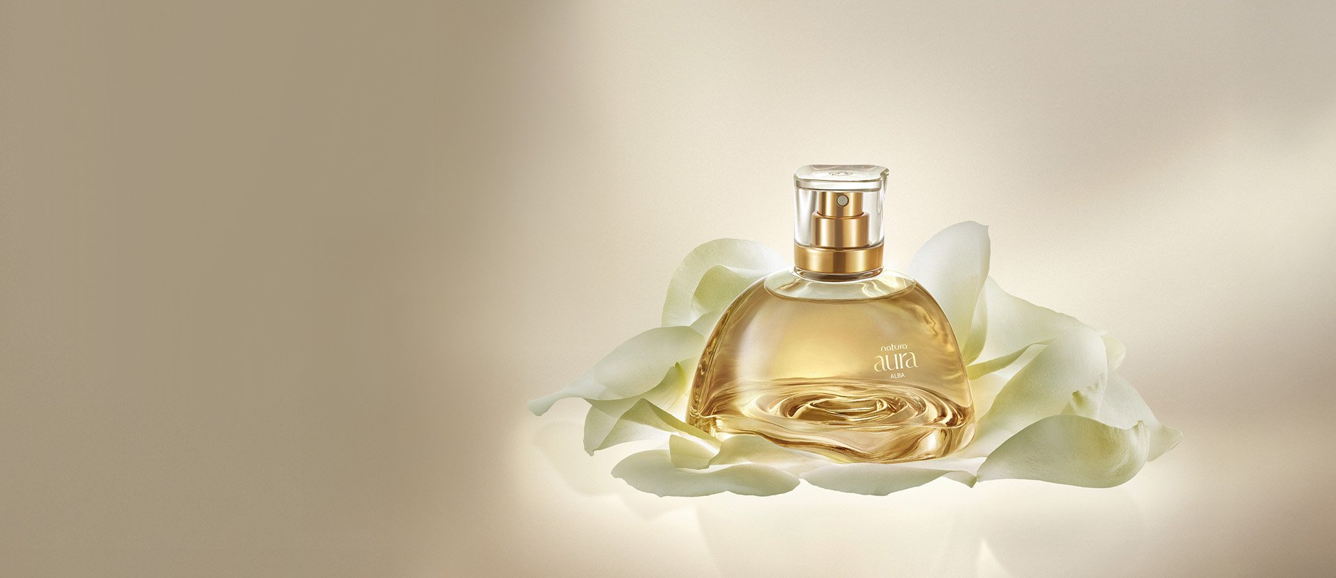 una fragancia elegante, femenina y moderna, eau de parfum con óleo inédito de la Rosa Alba de Konare