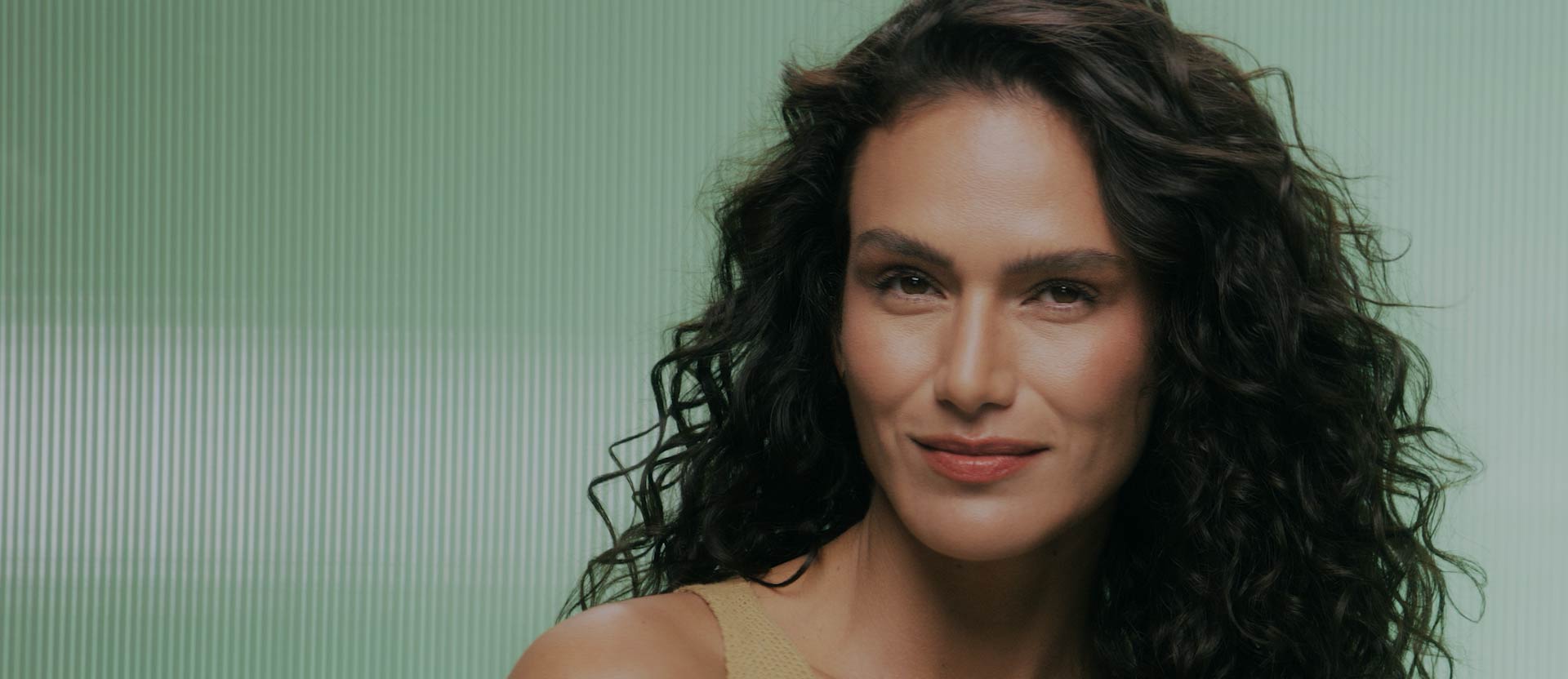 fragancia floral verde con aceites esenciales de Breu Branco, Pataqueira y Estoraque