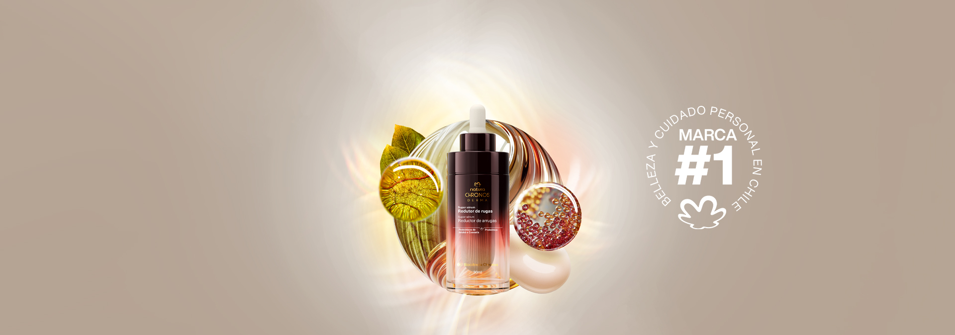 Imagen con fondo claro que muestra tres sérums de la línea Natura Chronos sobre una superficie a la derecha, iluminados por un rayo de luz.
