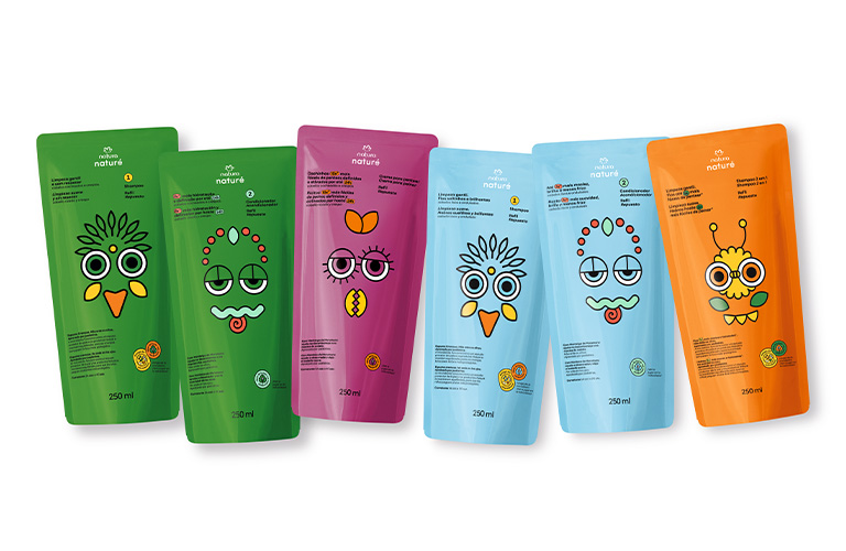 Repuestos Naturé de Natura en empaques divertidos.