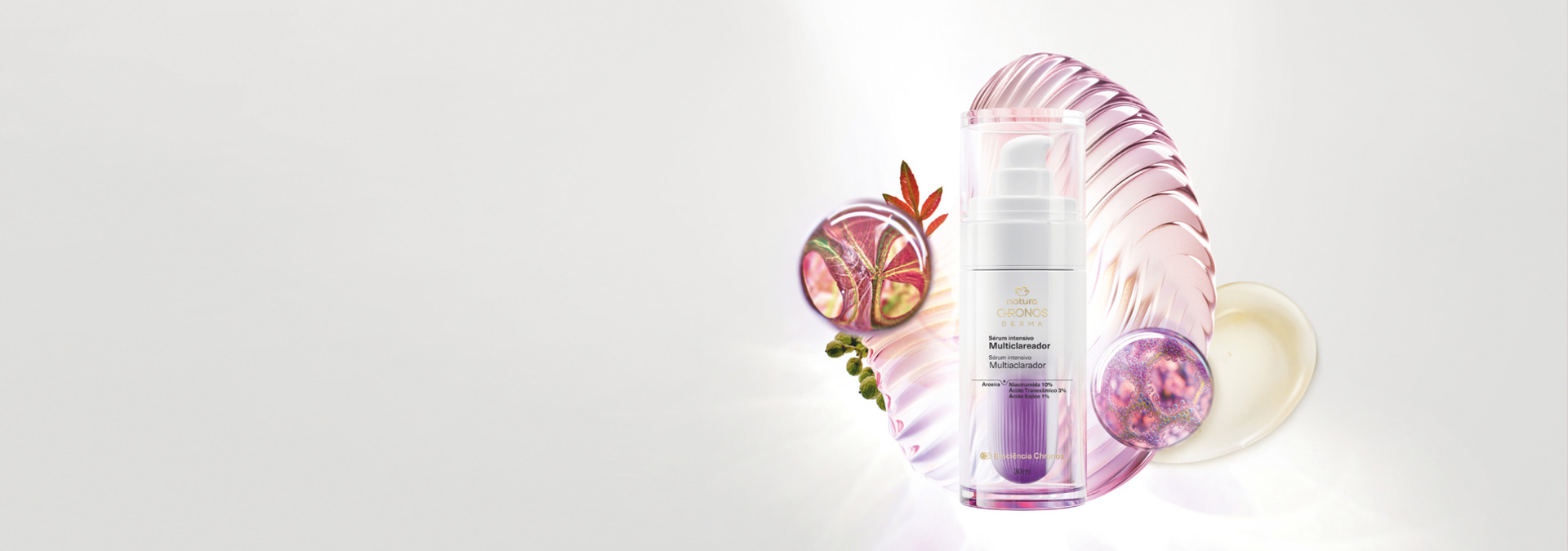 Fondo en tonos claros y a la derecha el Sérum Intensivo Multiclareador Chronos.