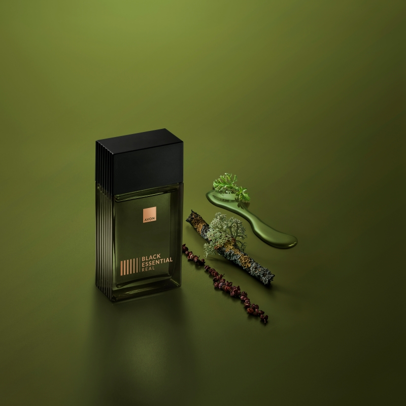 Black Essential Real Deo Colônia