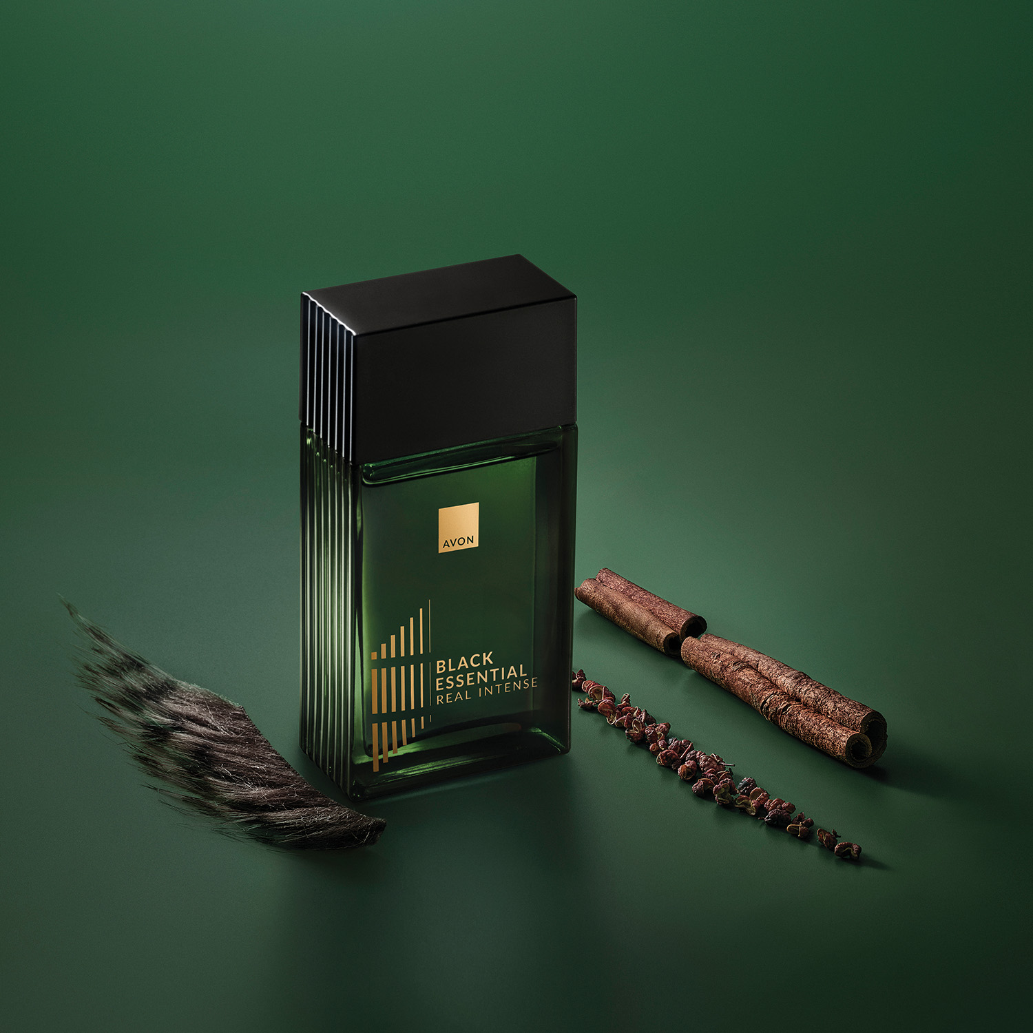 Black Essential Real Intense Deo Colônia