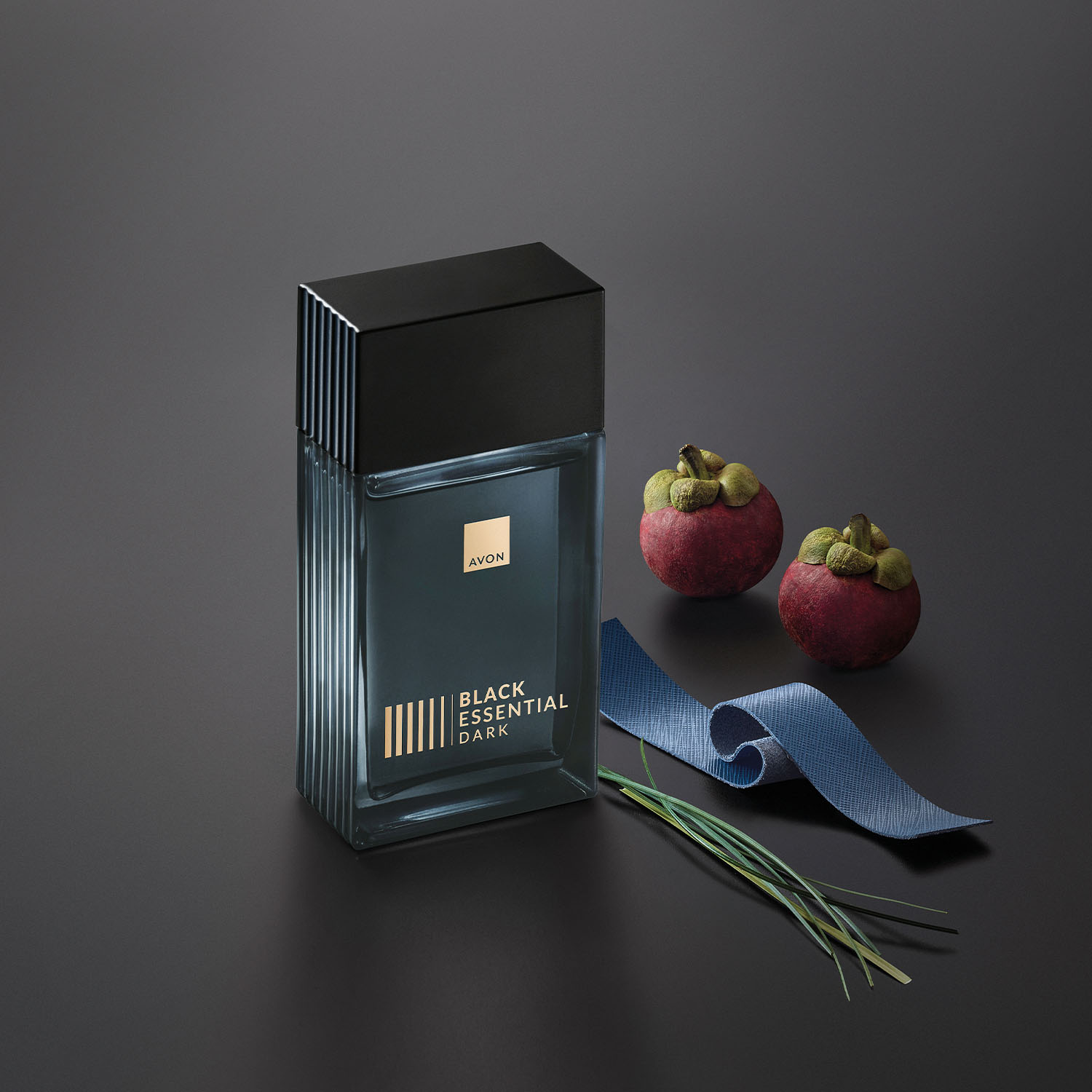 Black Essential Dark Deo Colônia