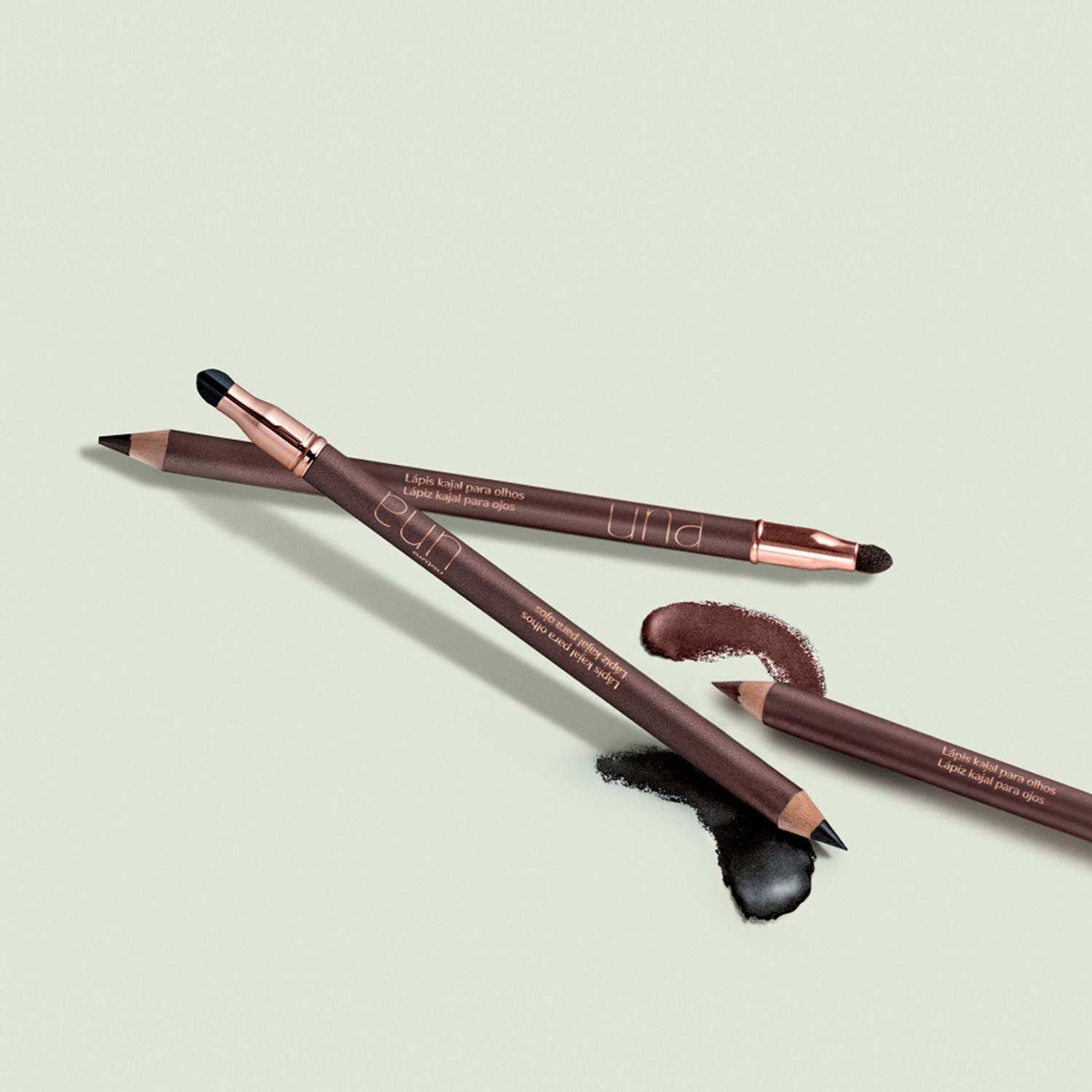 Lápiz kajal para ojos negro