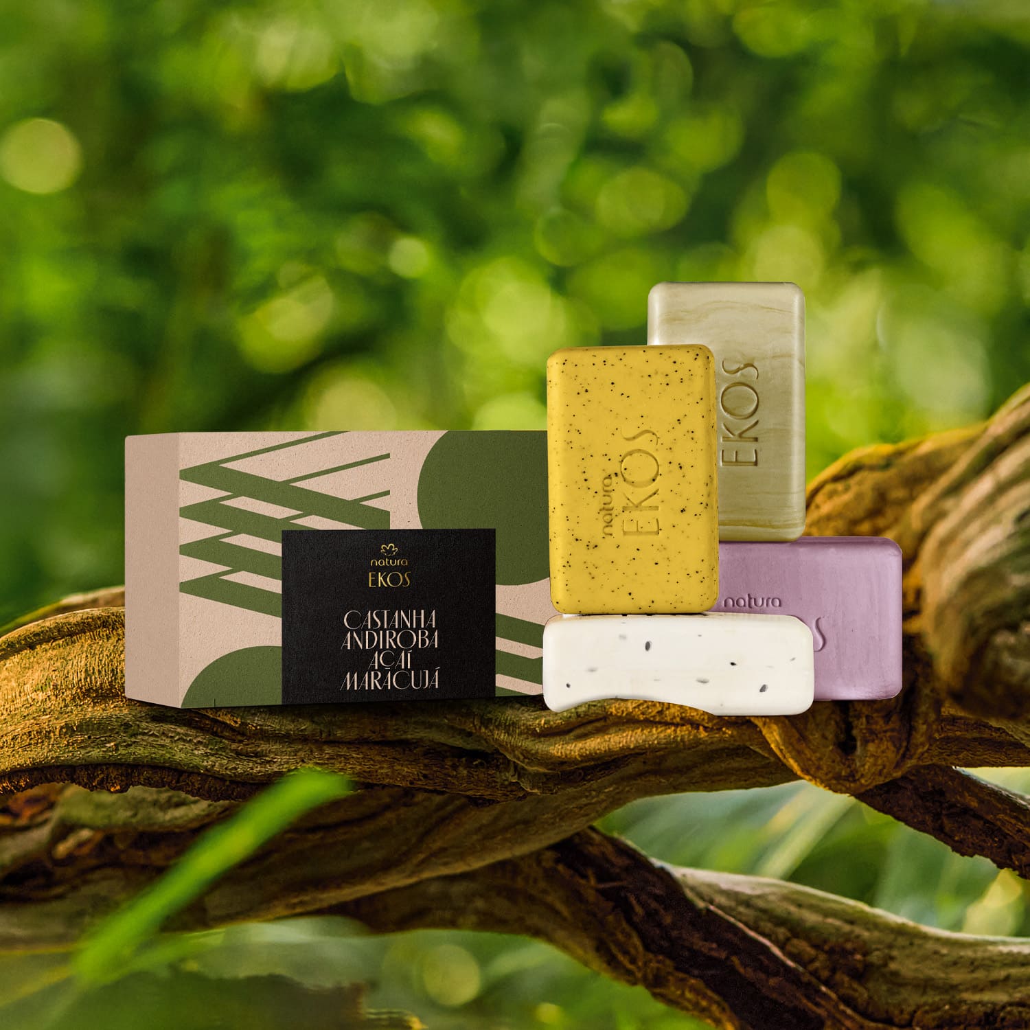 Jabón en barra puro vegetal cremoso y exfoliante Ekos 4 un de 100 g