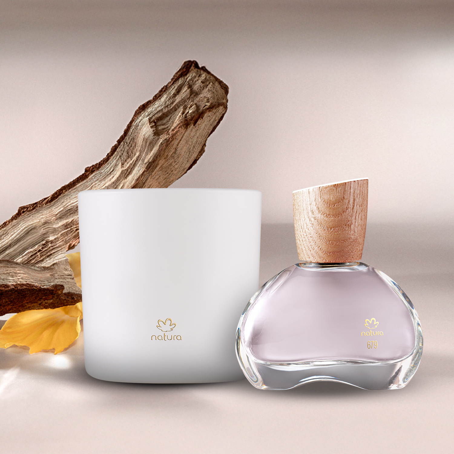 Kit Eau de Parfum Natura 679 Ambrette Copaíba e Vela Perfumada 774 Rosa Capitiú (2 produtos)