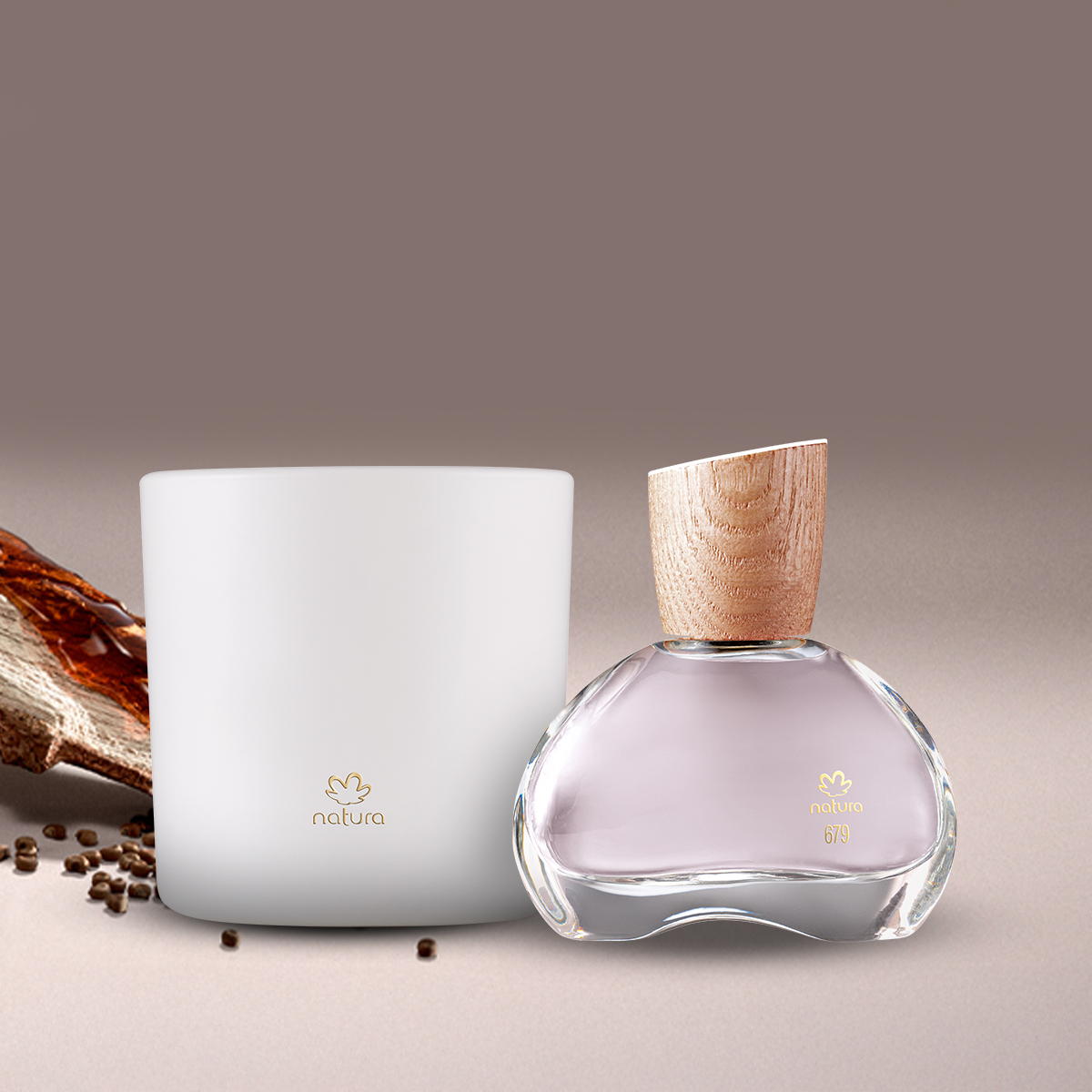 Kit Eau de Parfum Natura 679 Ambrette Copaíba e Vela Perfumada 774 Rosa Capitiú (2 produtos)