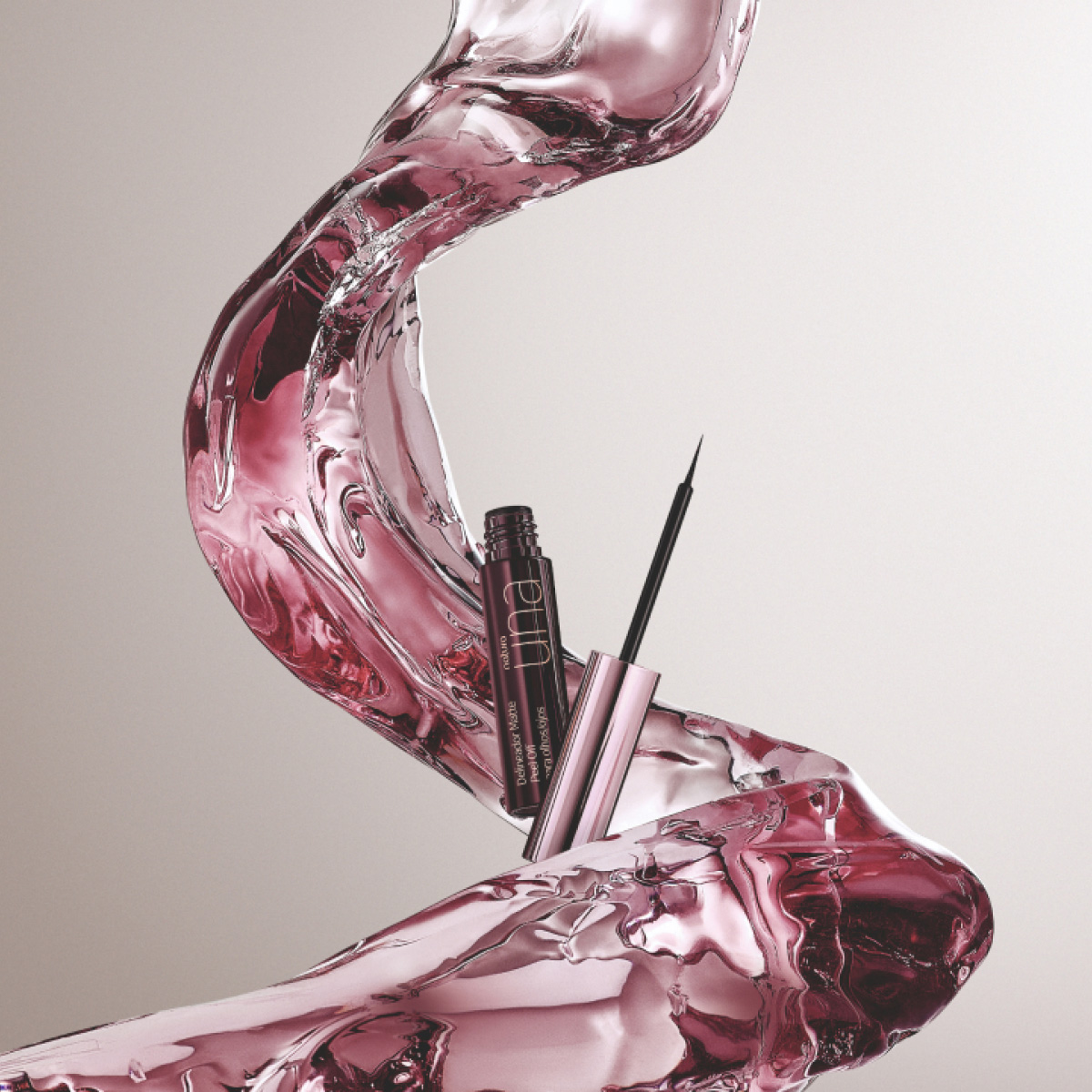 Una Delineador líquido peel off negro